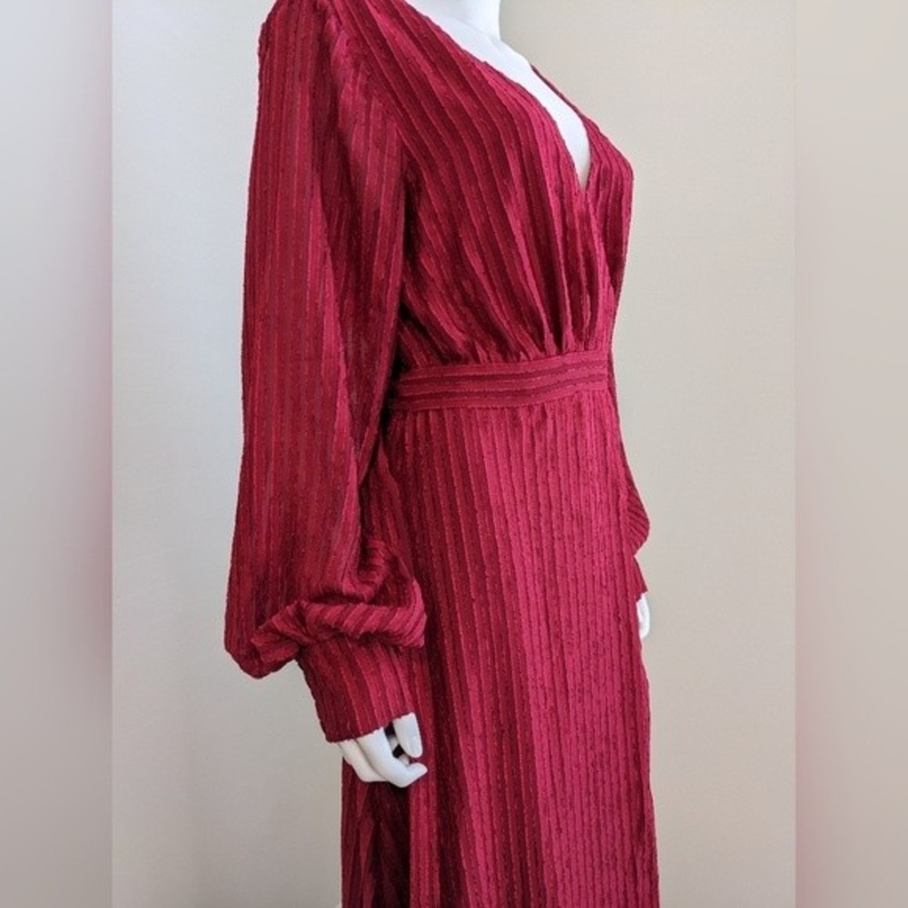 Fame and Partners NWT wrap dress red burgundy sheer texture stripe Rachel sz 10 - Picture 5 of 13